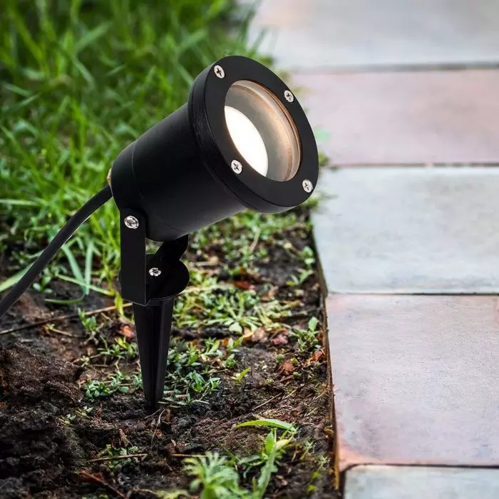 Garden Spike Lights - Simple Lighting Blog