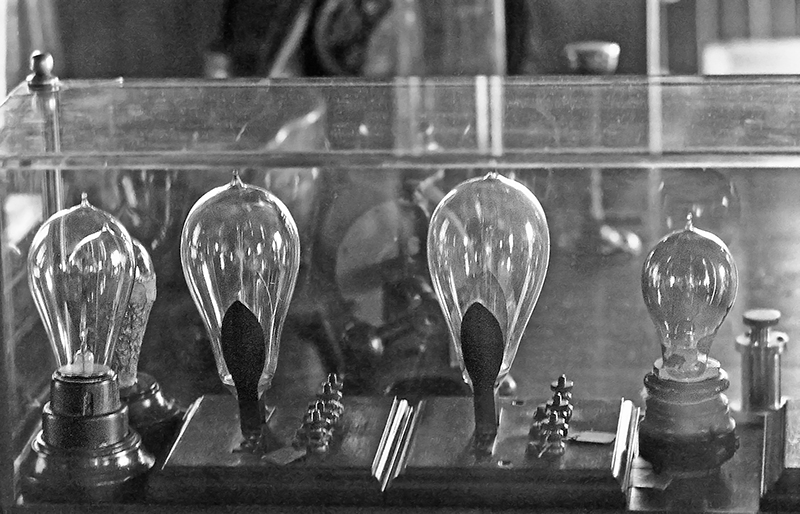 4 old style light bulbs