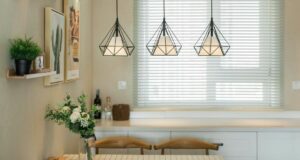 dining room with 3 pendant lights in the ceiling