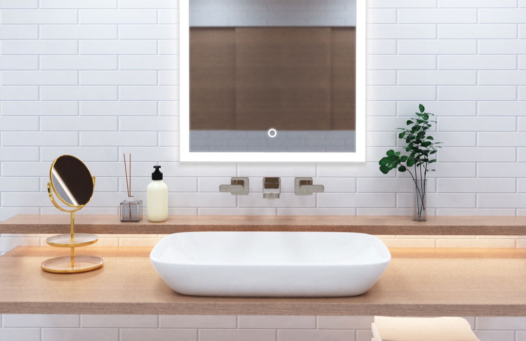 Bathroom with LED mirror (angle 2)