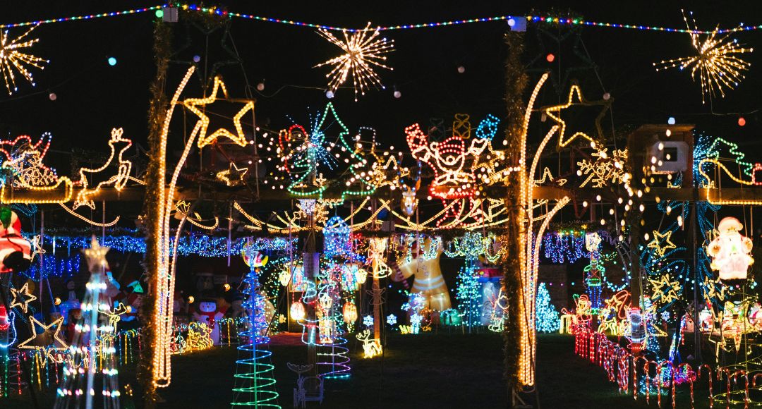 Low-Energy Christmas Lighting: How LEDs Reduce Holiday Electric Bills