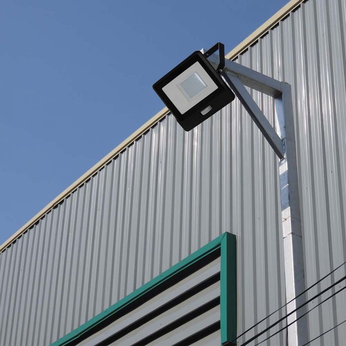 mounted 50w LED flood light with PIR sensor