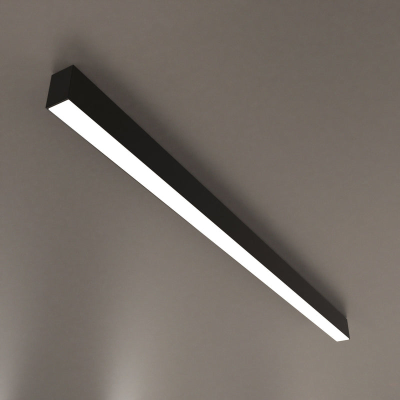Surface mounted 5FT (150cm) LED Linear Light with a Black Finish