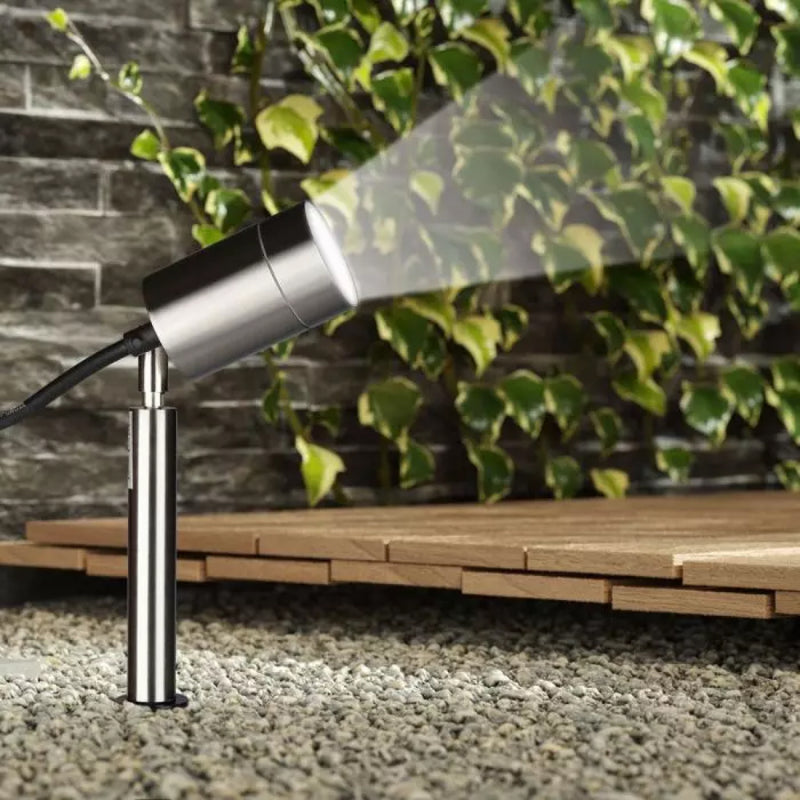 Garden Spike Lights to illuminate your beatiful gardens