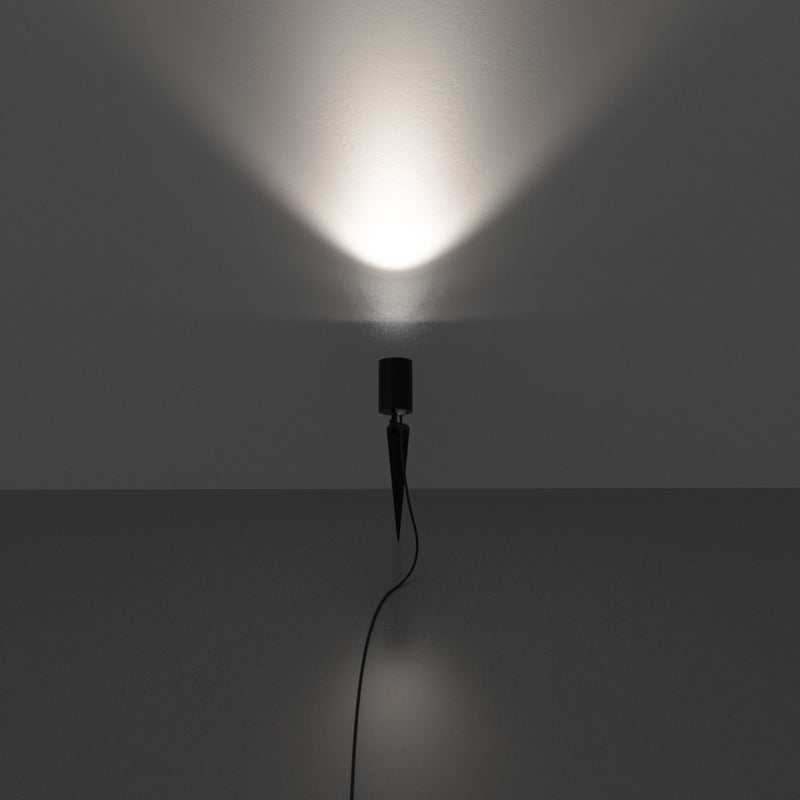 7w, Black LED Spike Light - full shot - lighted